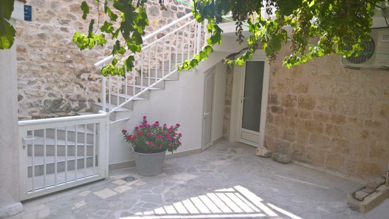 Nanna'S Little Paradise Hvar Town Buitenkant foto